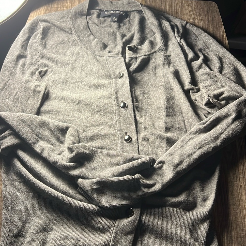 Banana Republic Women’s Black Pearl Button Silk Cotton Cashmere Blend Cardigan